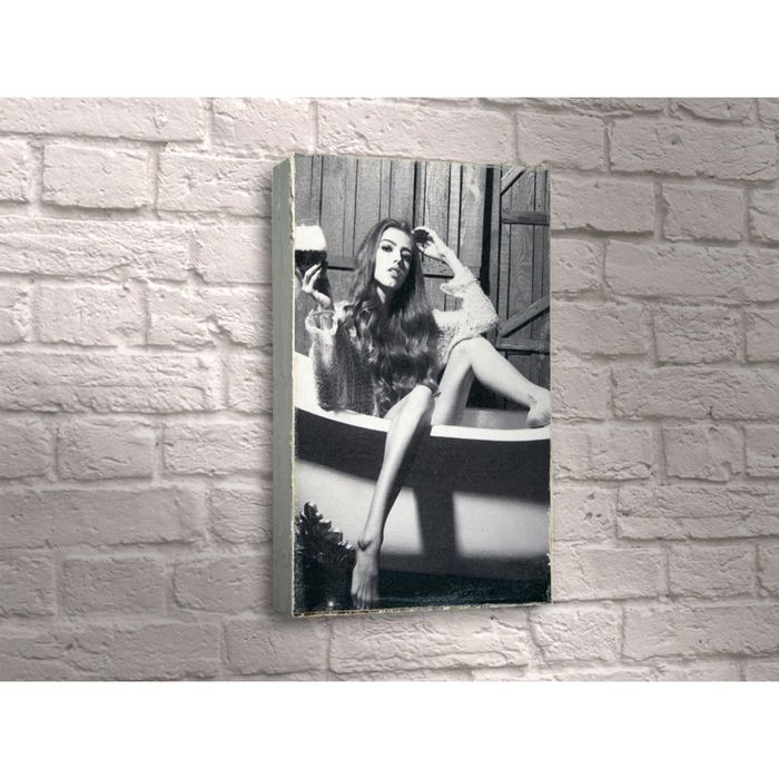 Картина "Девушка в ванне"