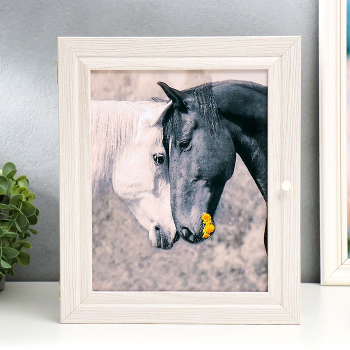 Ключница "Лошади" выбеленный дуб 24х29х4 см