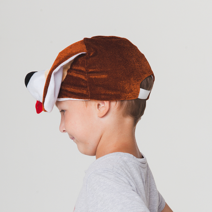 Шапка "Собака темно коричневая с бежевыми глазницами" размер 52-57см