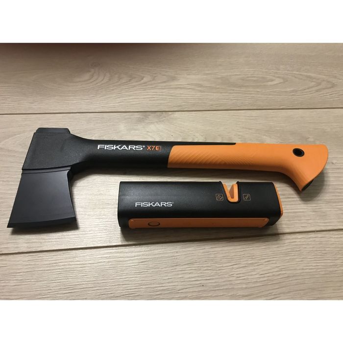 Топор универсальный, точилка