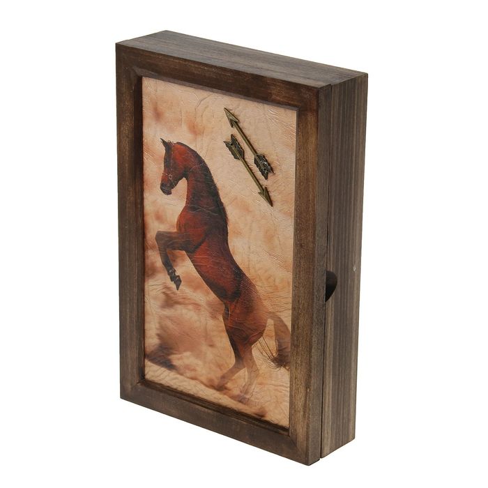 Ключница дерево "Конь и стрелы" вставка кожа 29х19х6 см