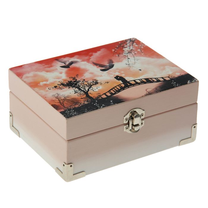 Шкатулка дерево "Поцелуй" с накладными элементами 17х13х7,5 см