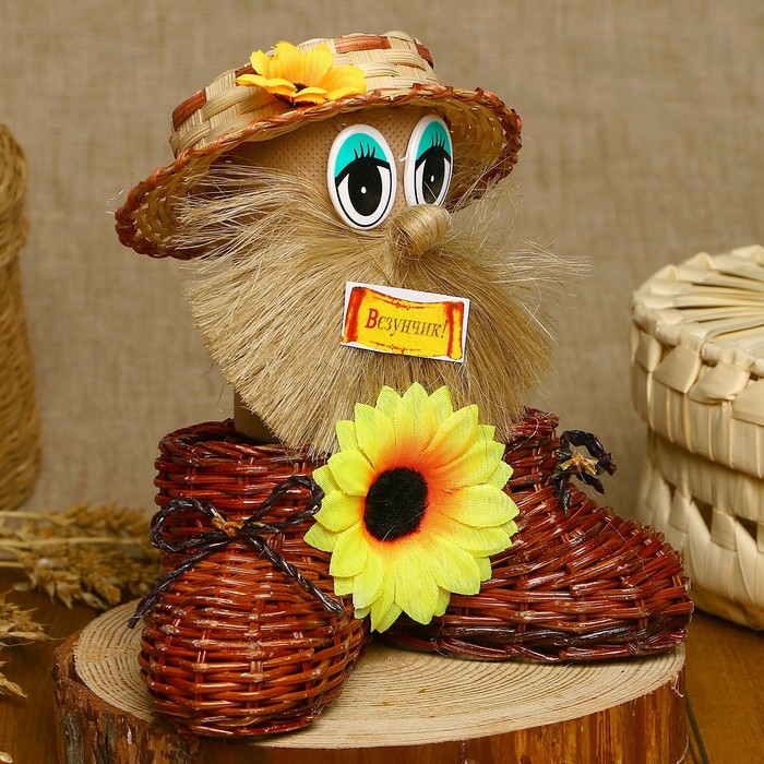 Оберег «Домовой в ботинках», 16х9х18 см