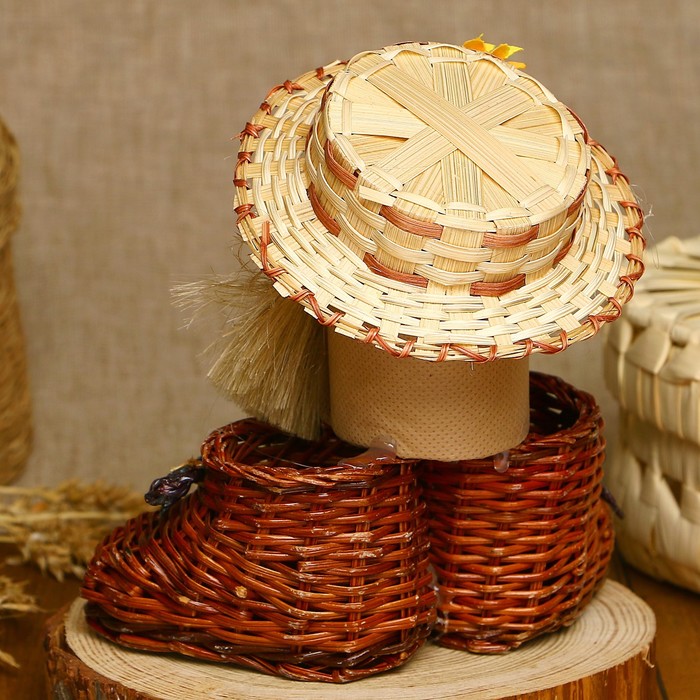 Оберег «Домовой в ботинках», 16х9х18 см