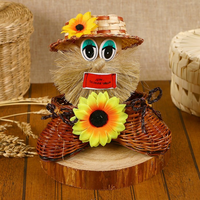 Оберег «Домовой в ботинках», 16х9х18 см