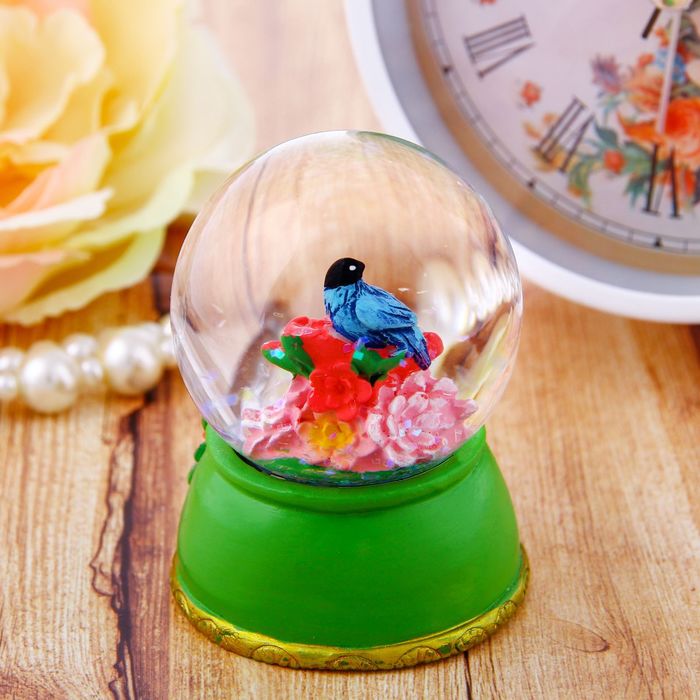 Сувенир снежный шар "Любимая подруга", d=4,5 см