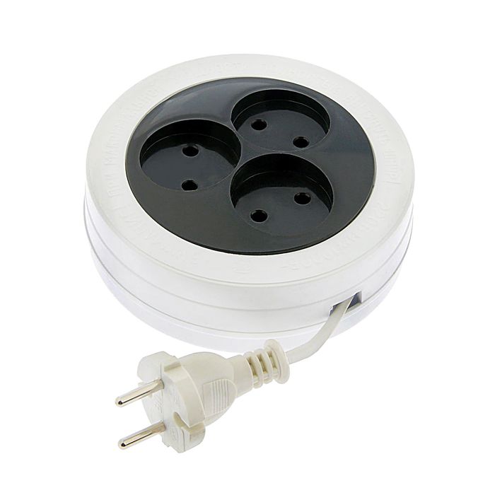 Удлинитель-рулетка TUNDRA, 3 розетки, ШВВП 2х0.5, 1.7 м, 6 А, без з/к, ГОСТ