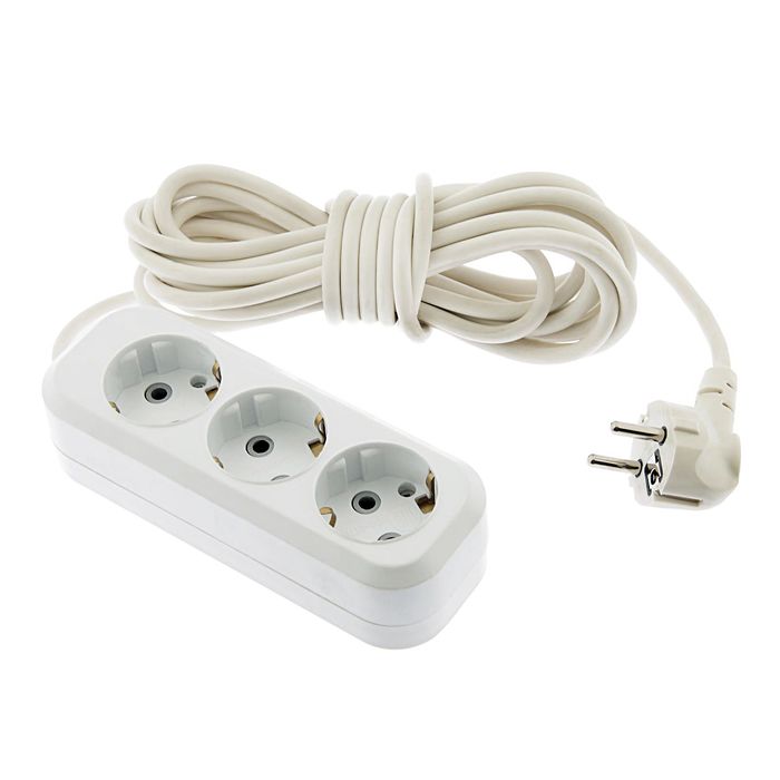 Удлинитель TUNDRA, 3 розетки, 5 м, 16 А, ПВС 3х0.75, с з/к, ГОСТ