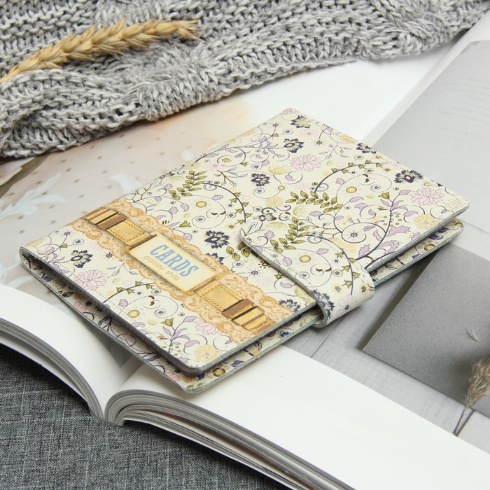 Визитница "Цветочный узор", вкладыш на 36 карт, разноцветный