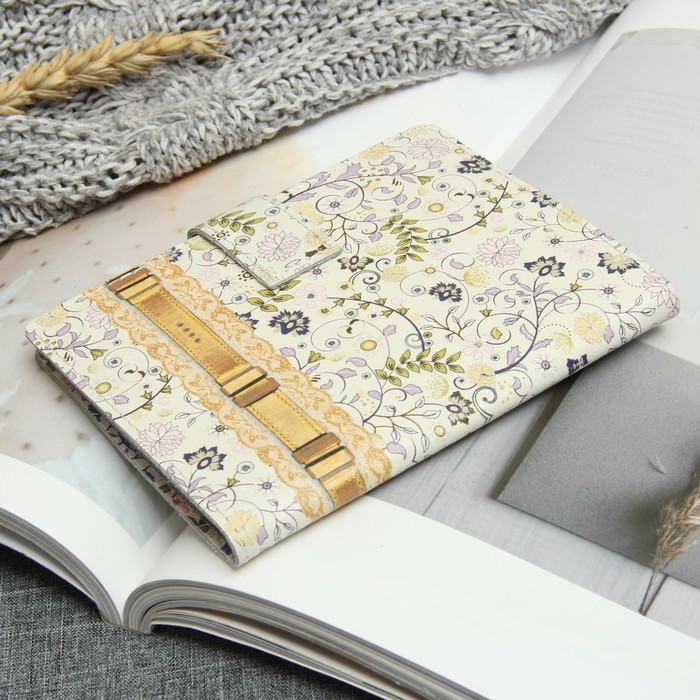 Визитница "Цветочный узор", вкладыш на 36 карт, разноцветный