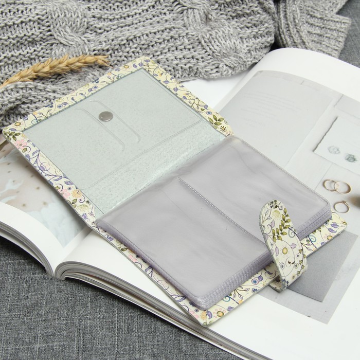 Визитница "Цветочный узор", вкладыш на 36 карт, разноцветный