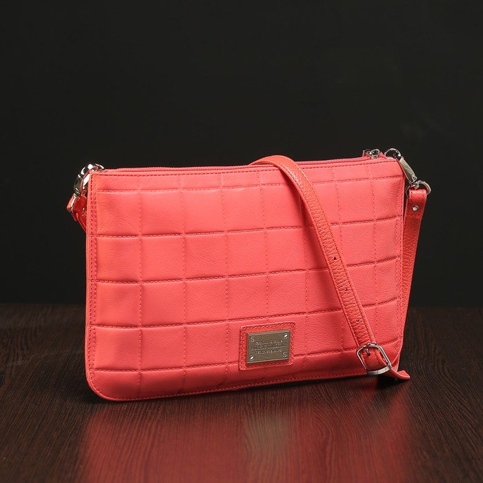 Сумка женская на молнии, 1 отдел, наружный карман, длинный ремень, цвет коралловый