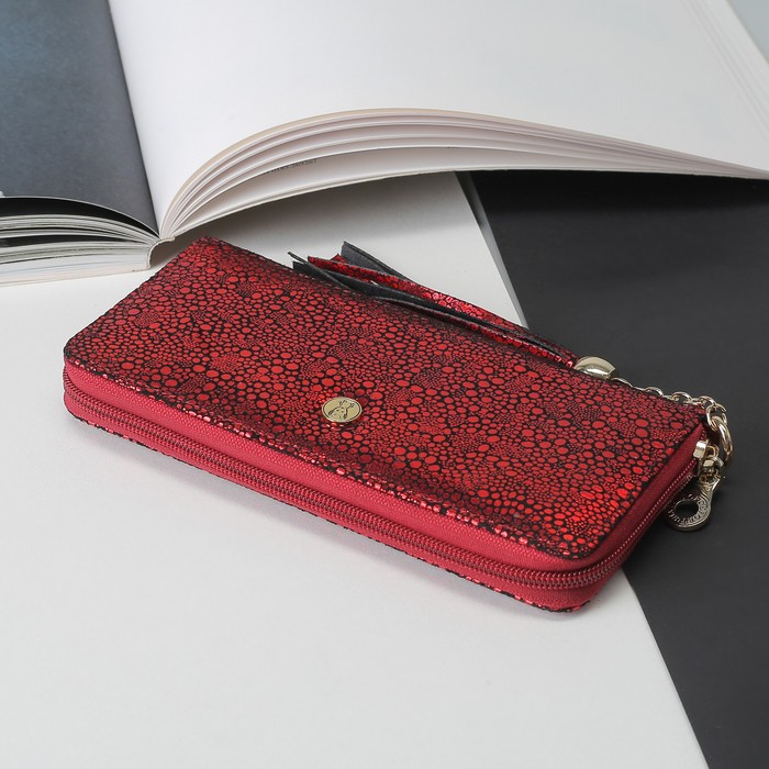 Кошелёк женский на молнии, 3 отдела, отдел для кредиток и монет, с ручкой, цвет красный скат