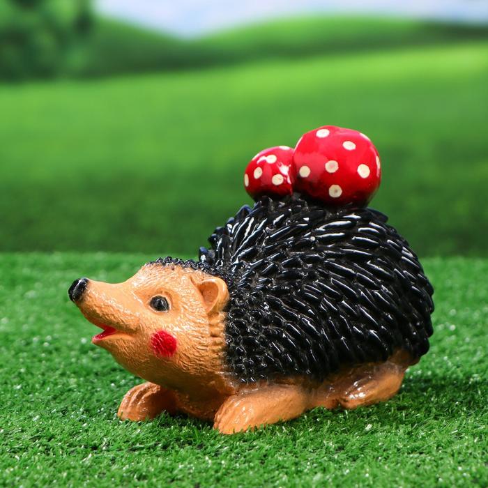 Садовая фигура "Еж с мухомором" 19x13 см