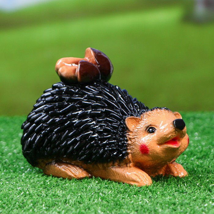 Садовая фигура "Еж с коричневым грибом" 19x13 см