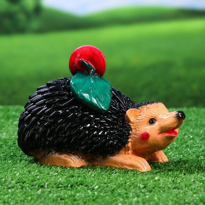 Садовая фигура "Еж с яблоком" 19x13 см