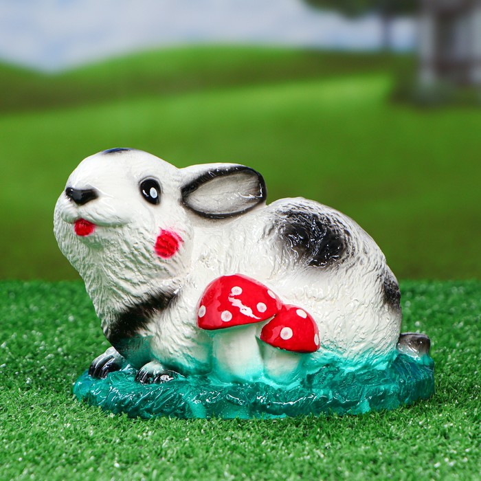 Садовая фигура "Заяц на поляне" 19x13 см