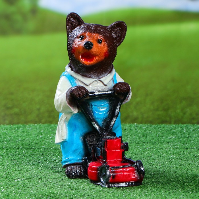 Садовая фигура "Медведь с газонокосилкой" 20*30 см