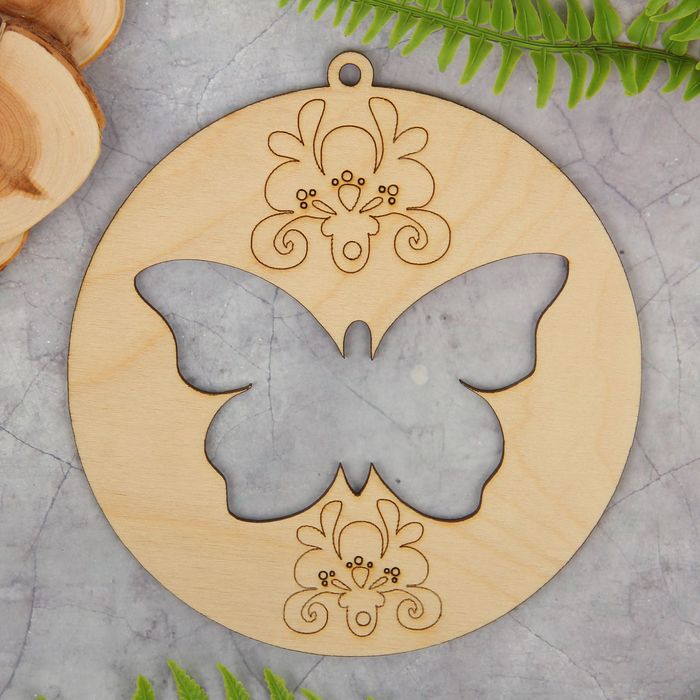 Подвеска из фанеры для декора "Силуэт бабочки"  14,6х14,9 см