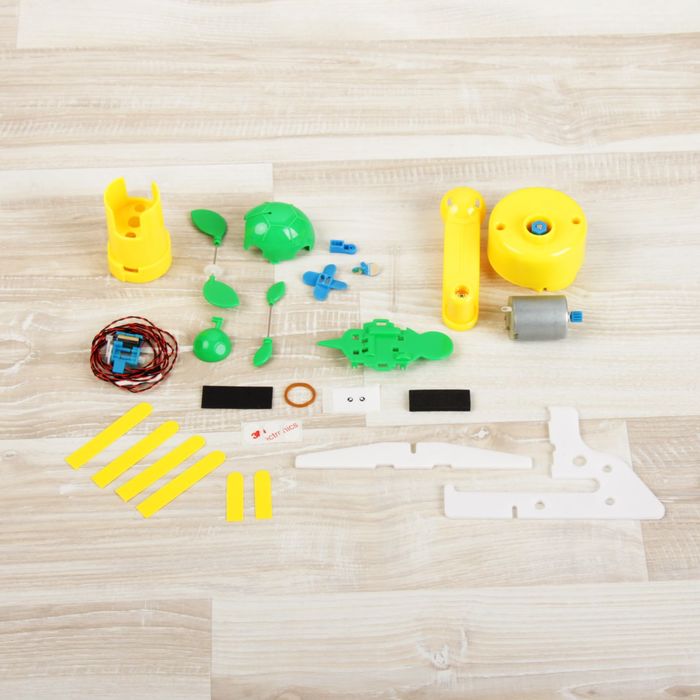 Набор французских опытов "Модели с ручным мотором"