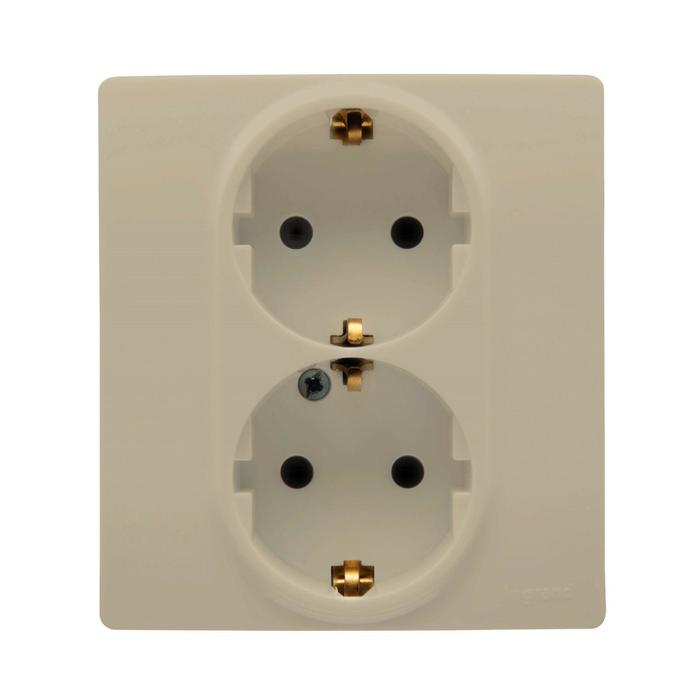 Розетка 2-м СП Legrand "Etika Plus ", защ. шторки, с заземл., авт., сл. кость. 672333