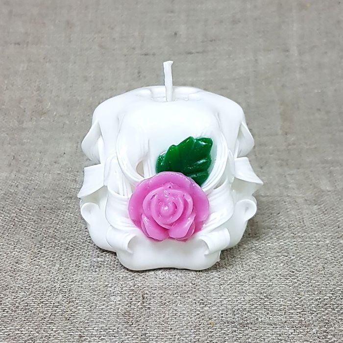 Свеча "Ручная работа" резная 5,5см "Мини" белая с розовой розой
