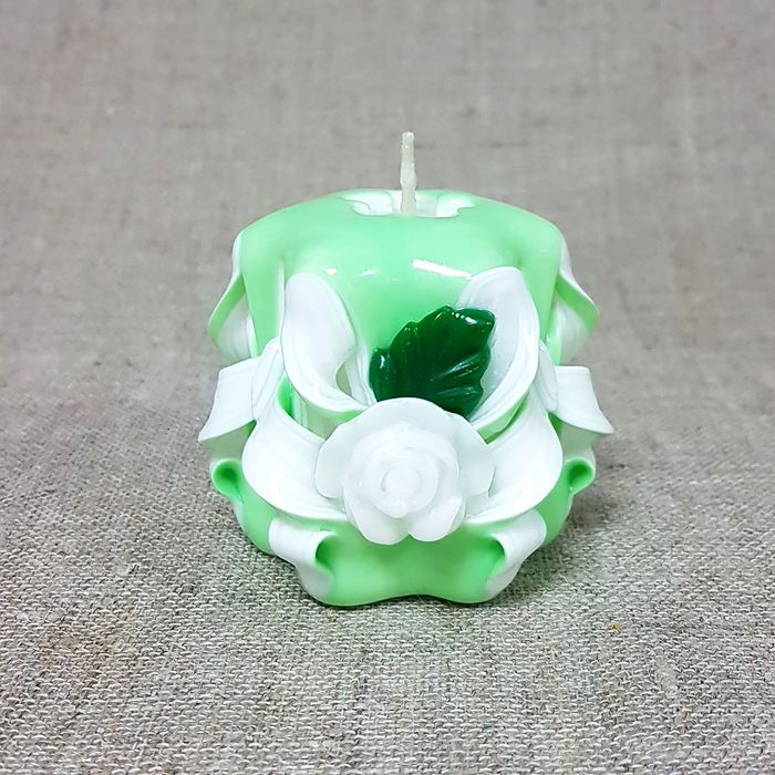 Свеча "Ручная работа" резная 5,5см "Мини" мятная с белой розой