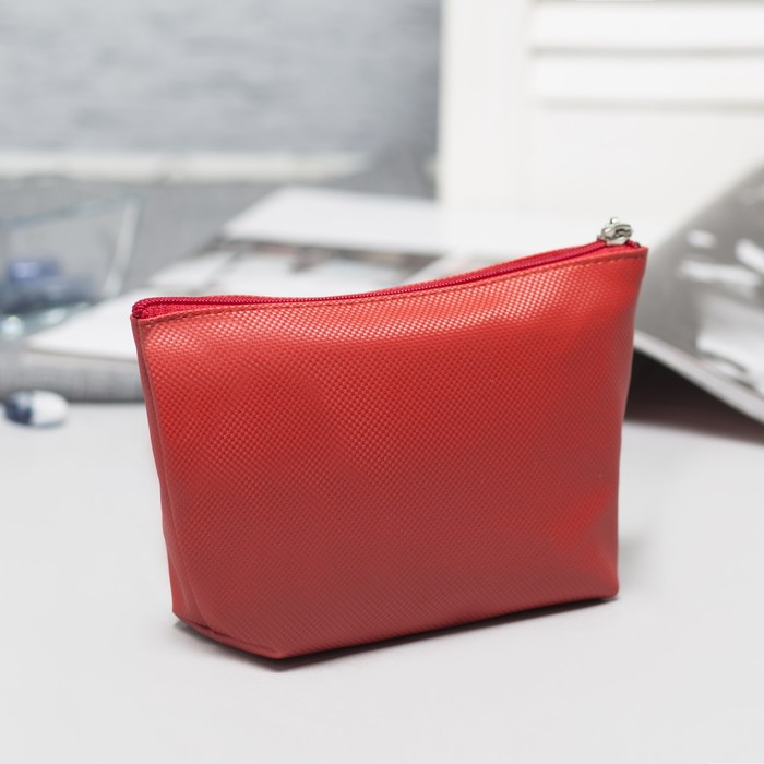 Косметичка простая на молнии, 1 отдел, карбон, цвет красный