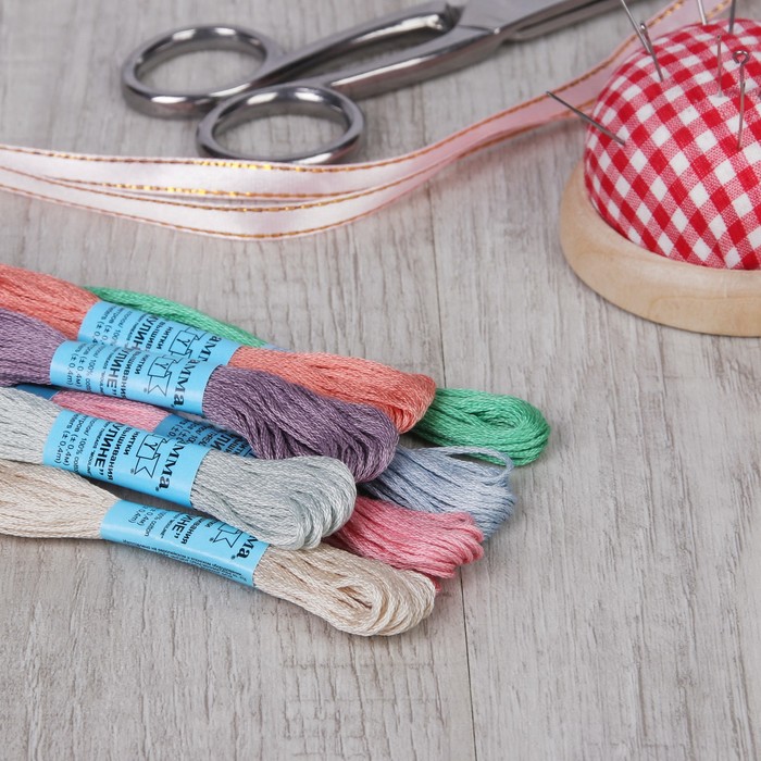 Набор ниток мулине "Нежный", 8±1м, 7 шт