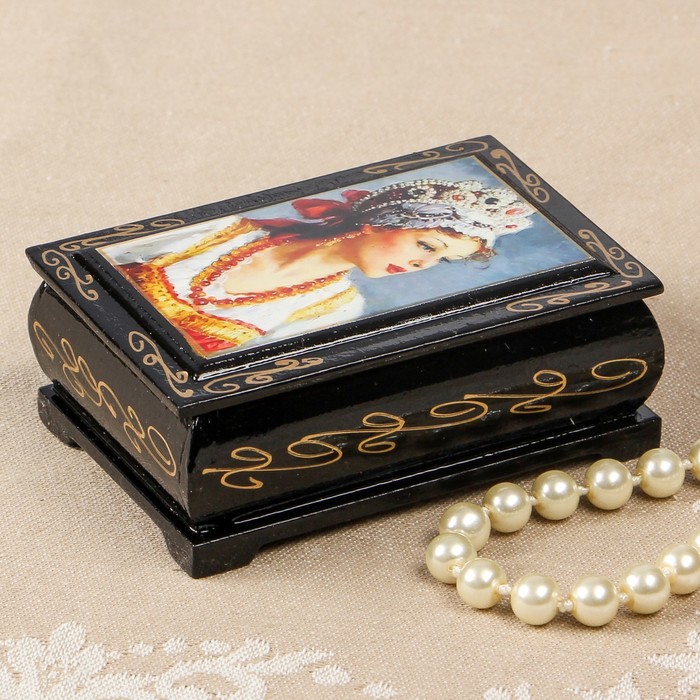 Шкатулка «Девушка в кокошнике», 6×9 см, лаковая миниатюра