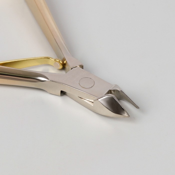 Кусачки маникюрные, одинарная пружина, 9см, рабочая область-8мм, цвет золотой/серебристый