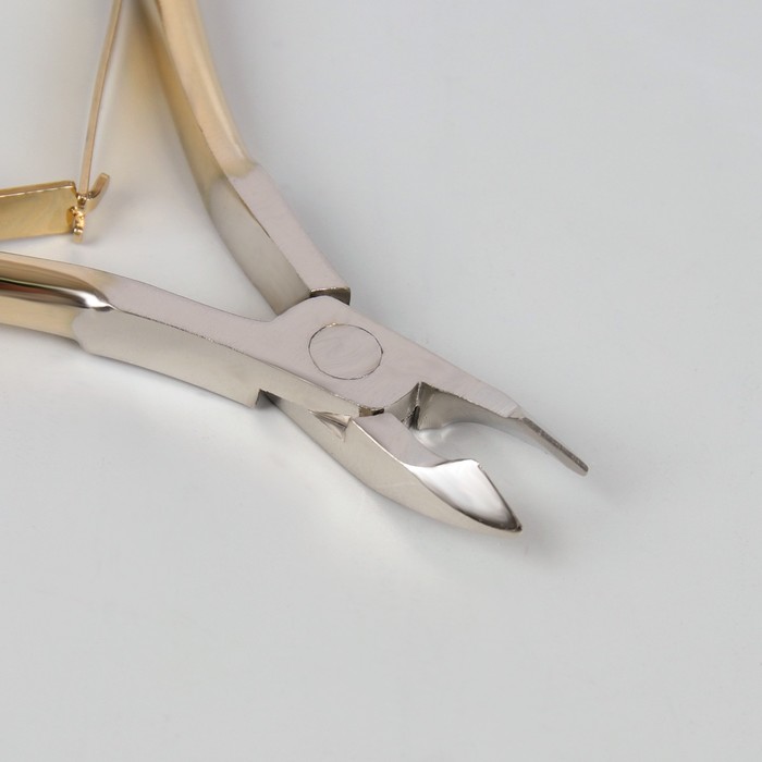 Кусачки маникюрные, двойная пружина, 9,5см, рабочая область-4мм, цвет золотой/серебристый