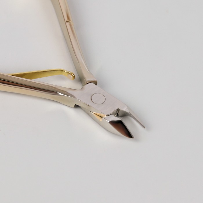 Кусачки маникюрные, одинарная пружина, 10см, рабочая область-10мм, цвет золотой/серебристый