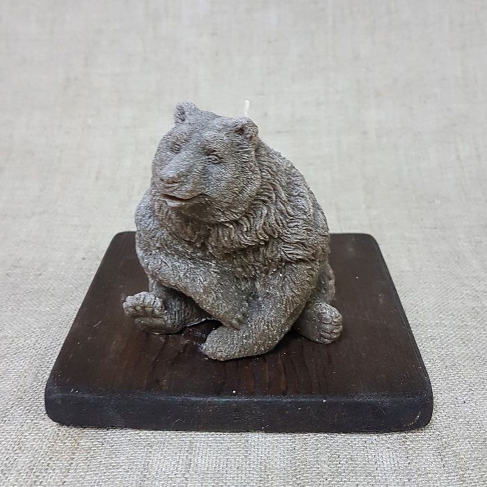 Свеча на деревянной подставке "Медведь Коричневый"