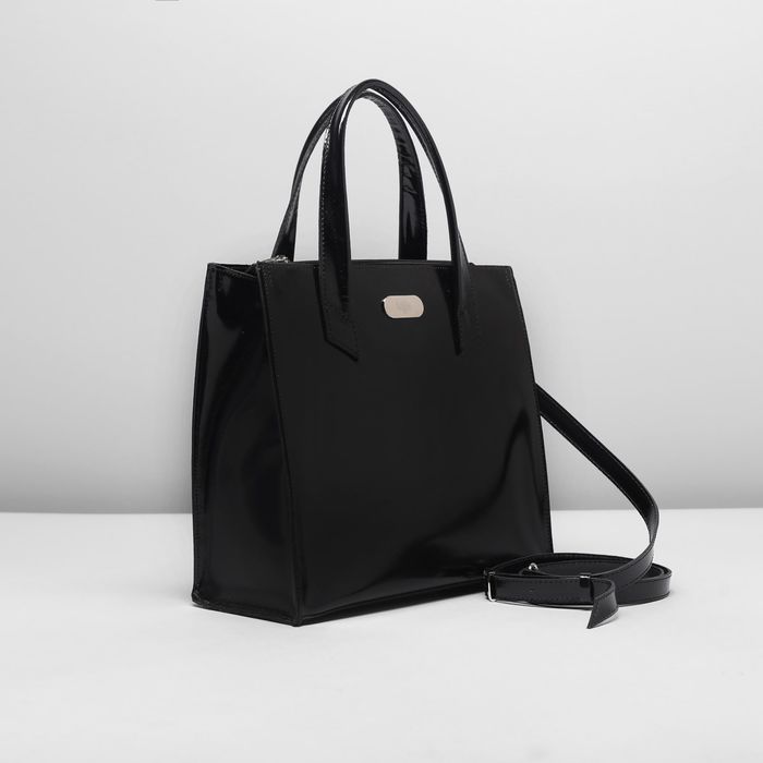 Сумка женская на молнии, 2 отдела с перегородкой, наружный карман, цвет чёрный