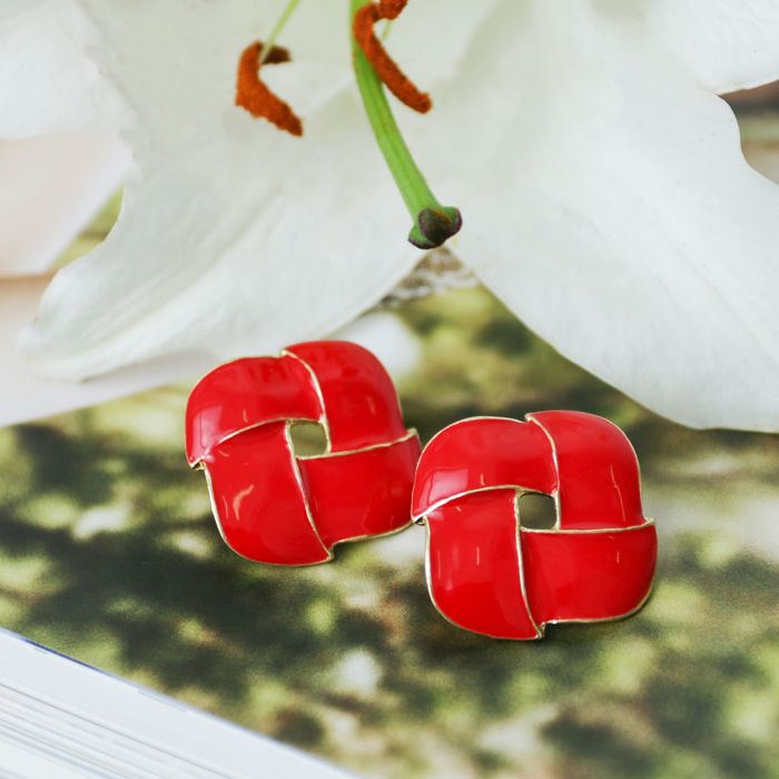 Серьги эмаль "Переплетение" ромб, цвет красный в золоте