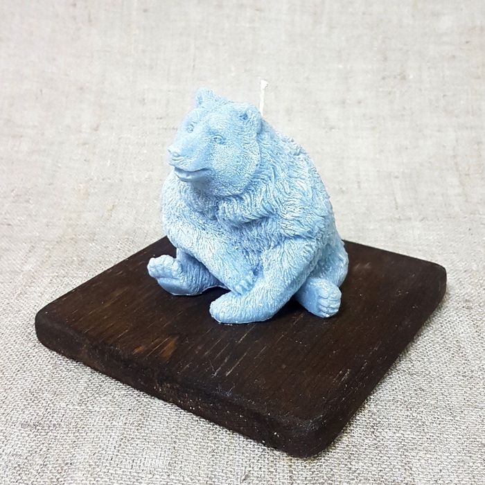 Свеча на деревянной подставке "Медведь Серый"