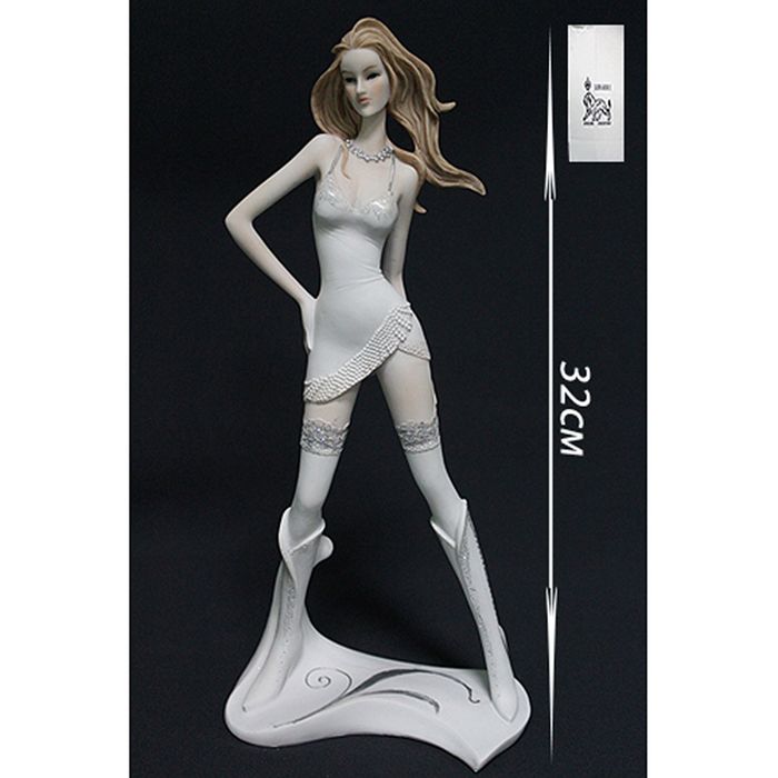 Статуэтка "Девушка" в подарочной упаковке, 32 см