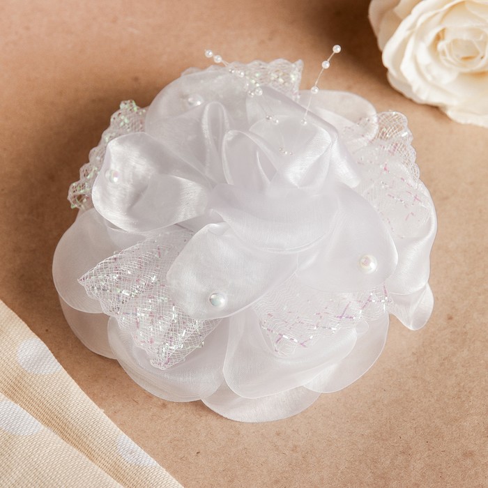 Бант для девочек с резинкой "Капелька", белый, с бисером, 16 см, микс