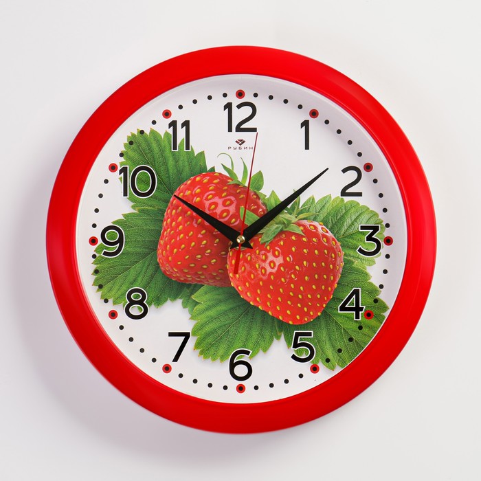 фото Часы настенные круглые "клубника", 30х30 см красный обод рубин микс