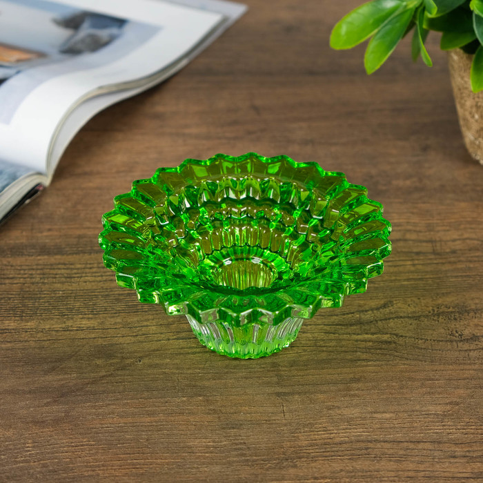 Подсвечник на разный размер свечи стекло "Солнечные лучи, зелёный" 13х13х5 см