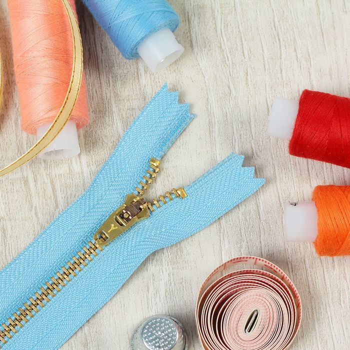 Молния №4, неразъёмная, 10см, цвет голубой