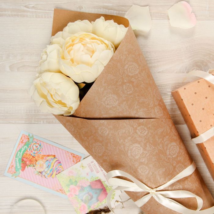 Бумага упаковочная крафт «Вышивка», 50 х 70 см