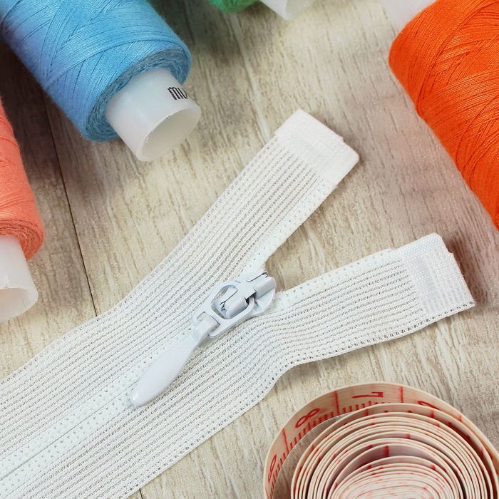 Молния "Спираль", №3, разъёмная, 35см, цвет белый