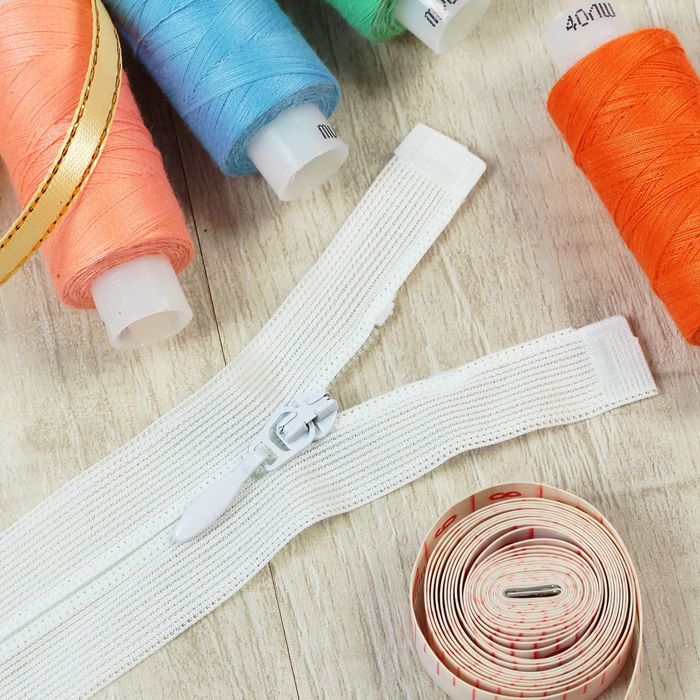 Молния "Спираль", №3, разъёмная, 35см, цвет белый