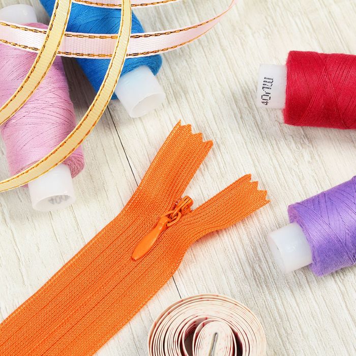 Молния "Спираль", №3, неразъёмная, потайная, 18см, цвет ярко-оранжевый