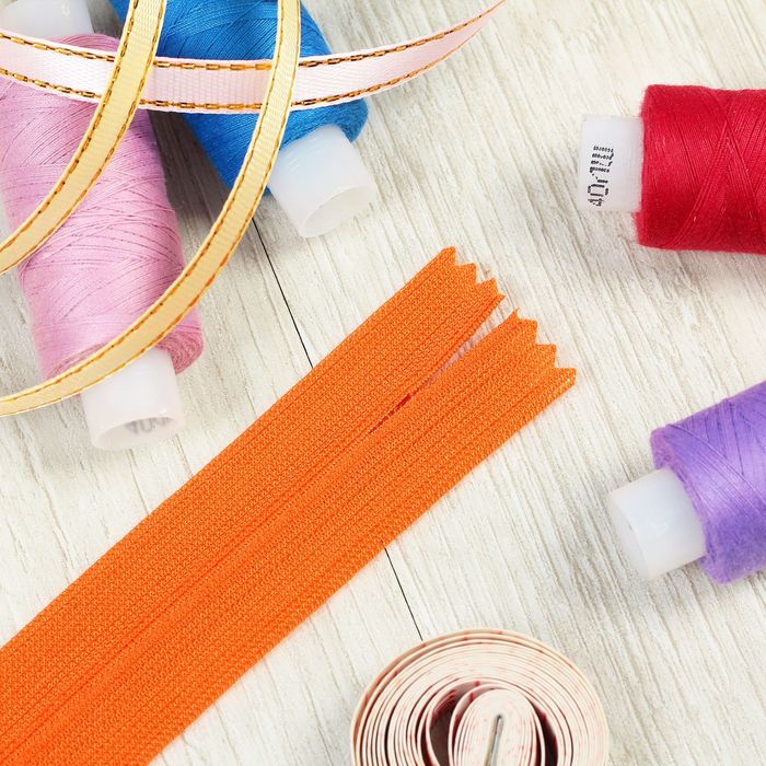 Молния "Спираль", №3, неразъёмная, потайная, 18см, цвет ярко-оранжевый