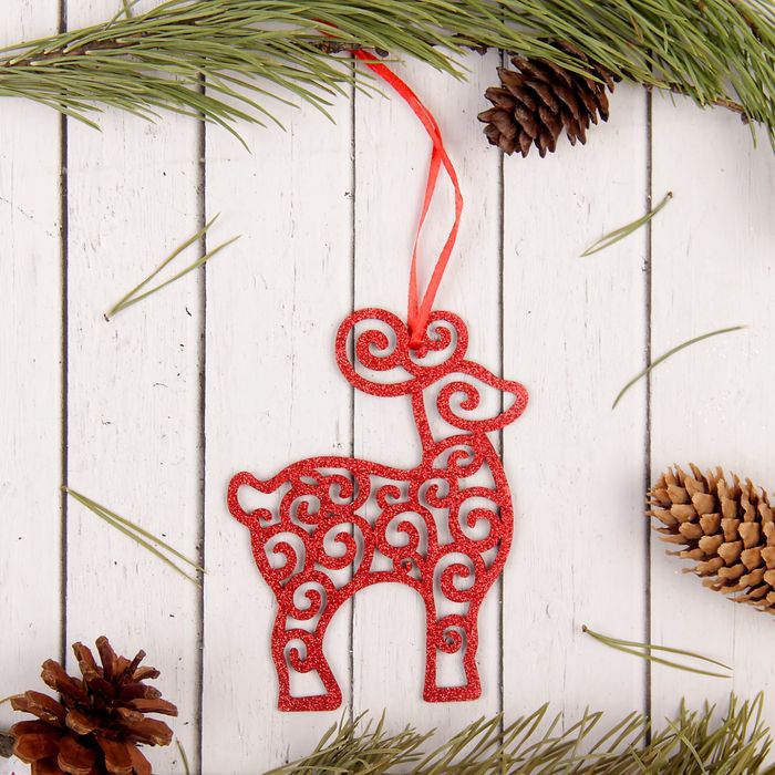 Подвеска новогодняя " Кружевной олень", красные блёстки