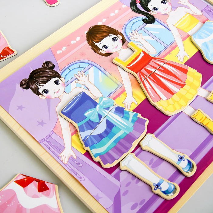 Конструктор магнитный "Одень принцессу", в комплекте маркер ,цветная подложка