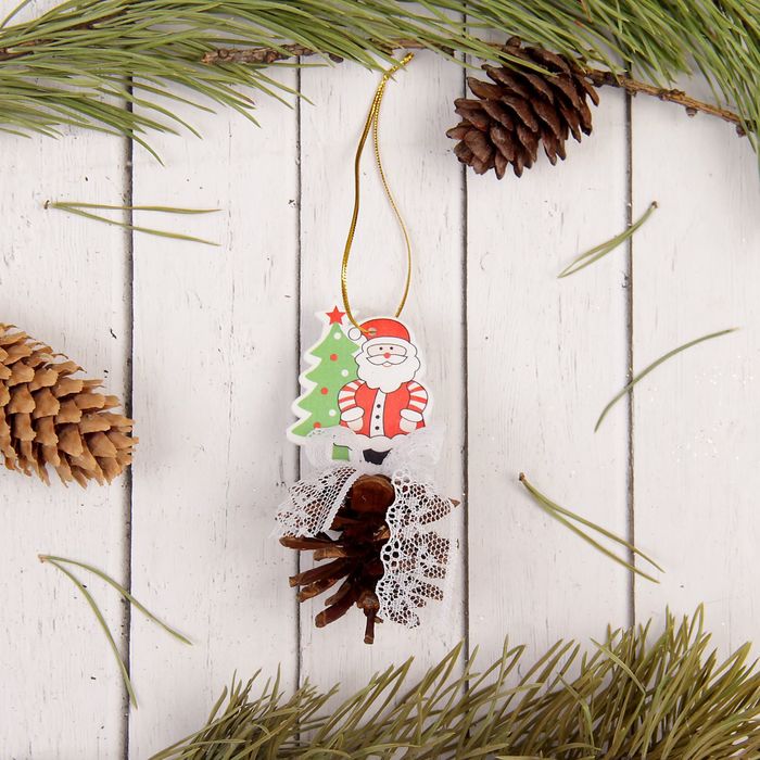 Подвеска с шишкой "Дед мороз"